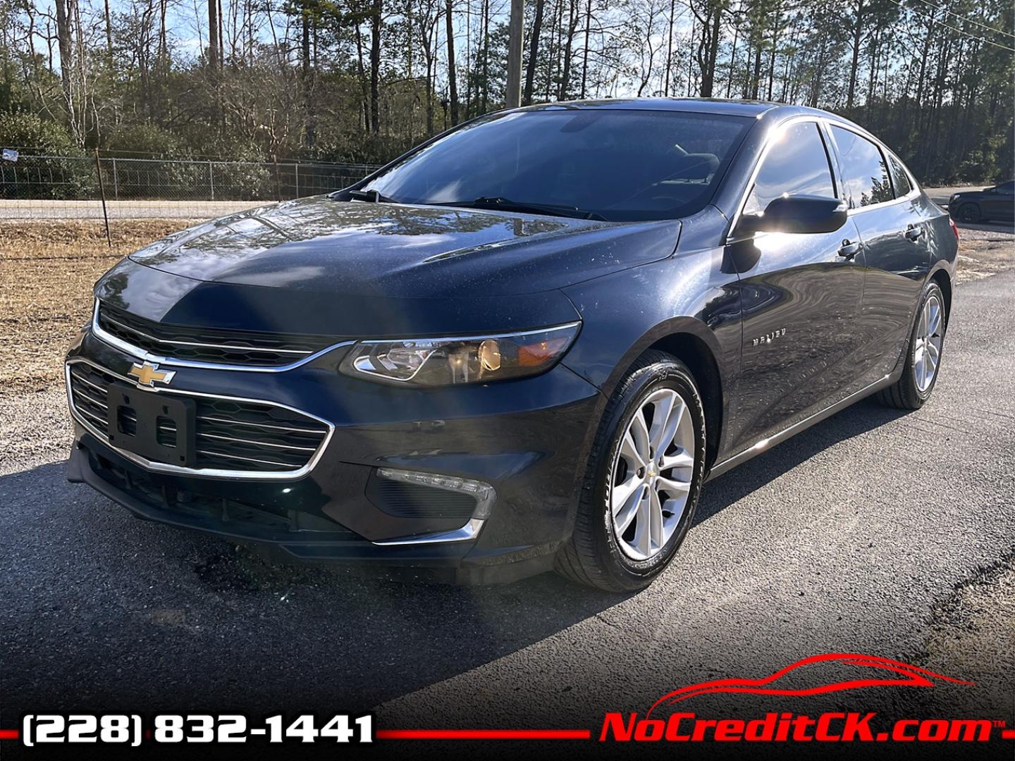 2018 Blue Chevrolet Malibu LT (1G1ZD5ST0JF) with an 1.5L L4 DOHC 16V engine, 6 Automatic transmission, located at 18001 Kellogg Rd, Saucier, MS, 39574, (228) 832-1441, 139.421463, -76.641457 - Photo#16